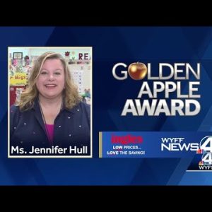 Golden Apple Award winner encourages students to spread a little sunshine