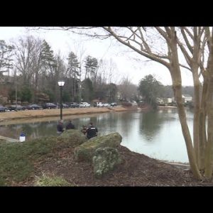 Dive team searches pond at Greenville County apartment complex