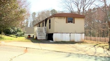 Firefighter burned while working fire in Greenville County