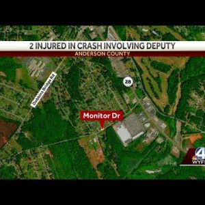 Anderson County deputy responding to armed robbery involved in car crash, deputies say