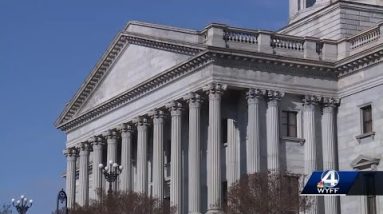 Early voting bill hits snag