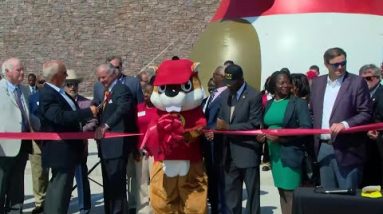 Buc-ee's opens in Florence, South Carolina