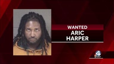 Murder suspect wanted by police