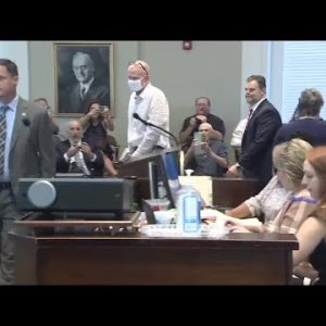 Alex Murdaugh walks into bond hearing: July 2022
