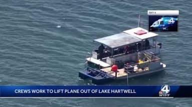 Crews work to recover wreckage and body from Lake Hartwell after plane crash