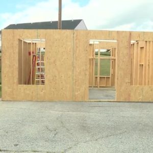 Spartanburg carpentry students build homeless women tiny houses